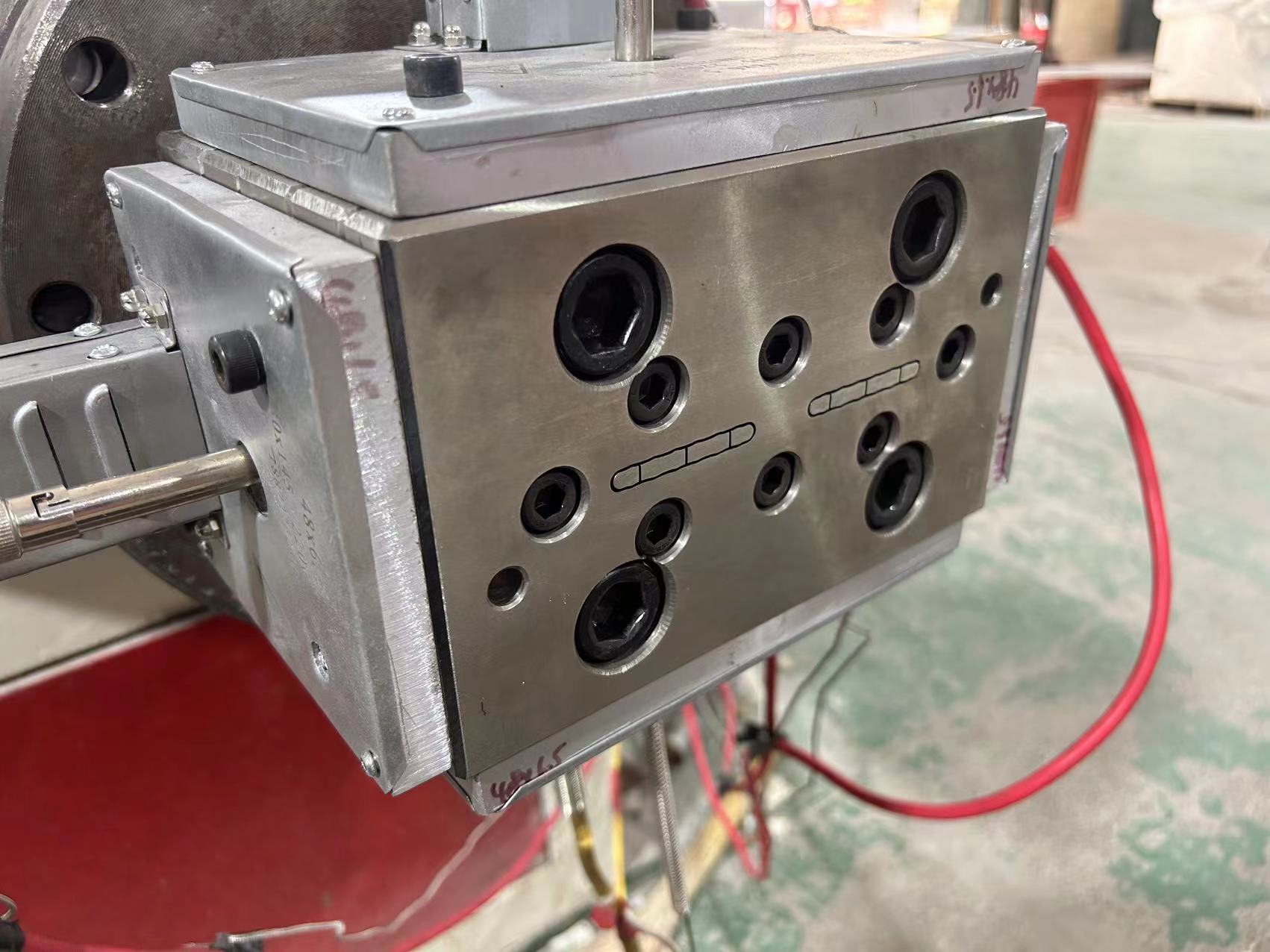 pvc panel extrusion mold