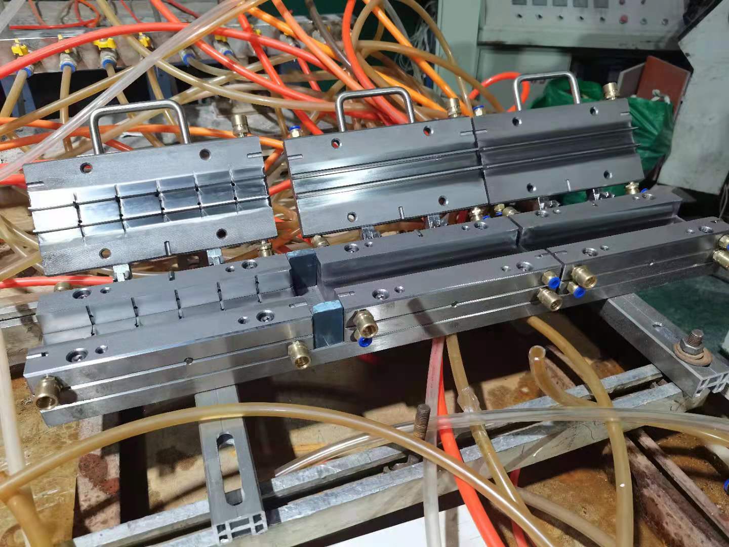 high quality WPC joist mould wpc keel mould