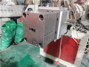 high quality WPC joist mould wpc keel mould