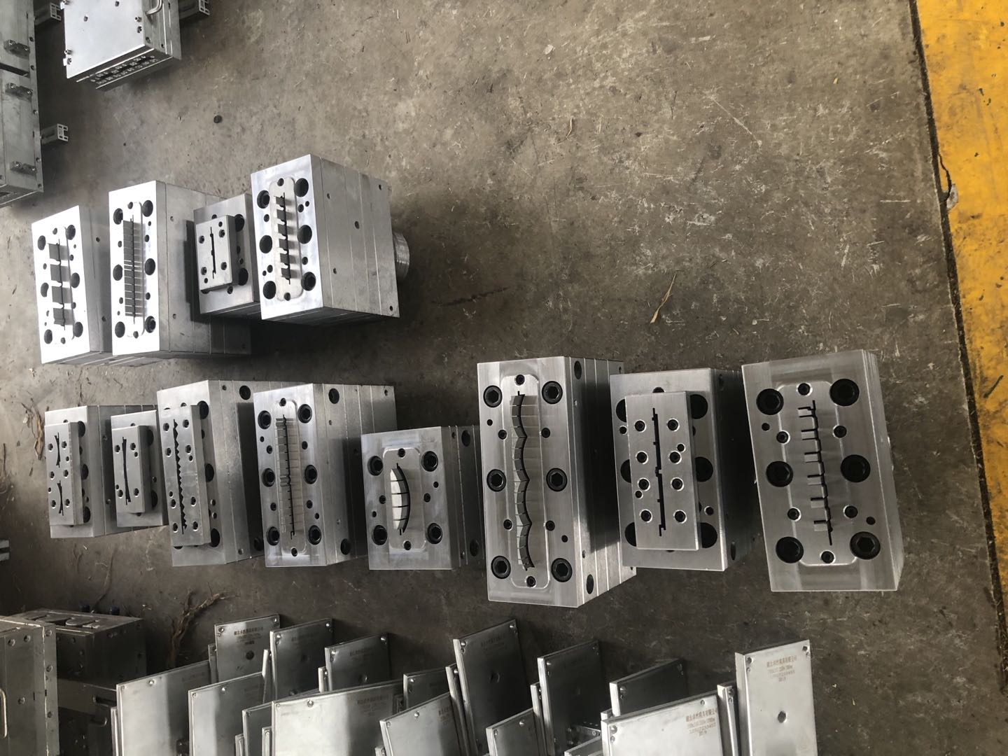 WPC PVC profile extrusion mould