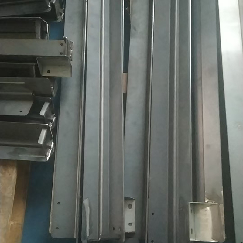 Chapa laminada en caliente: el acero honesto y resistente sobre el que se construyen tus grandes ideas