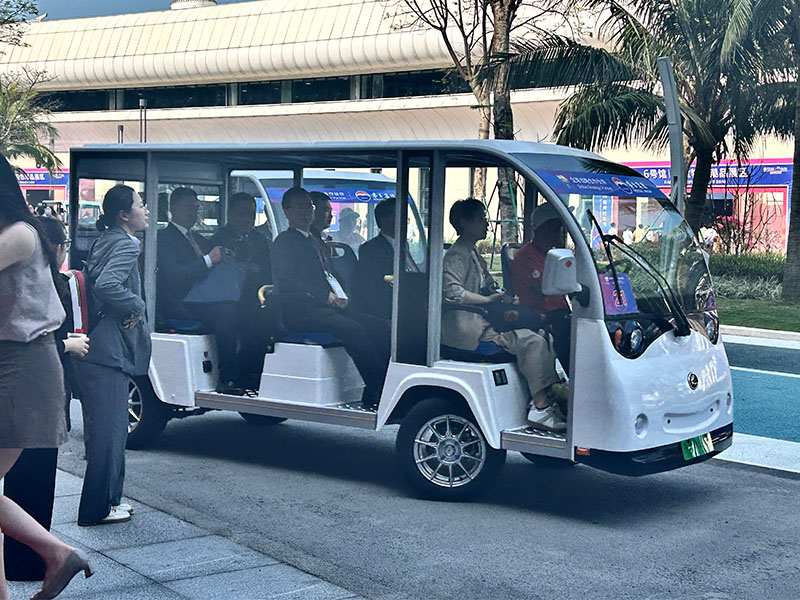 Sightseeing car Sightseeing car