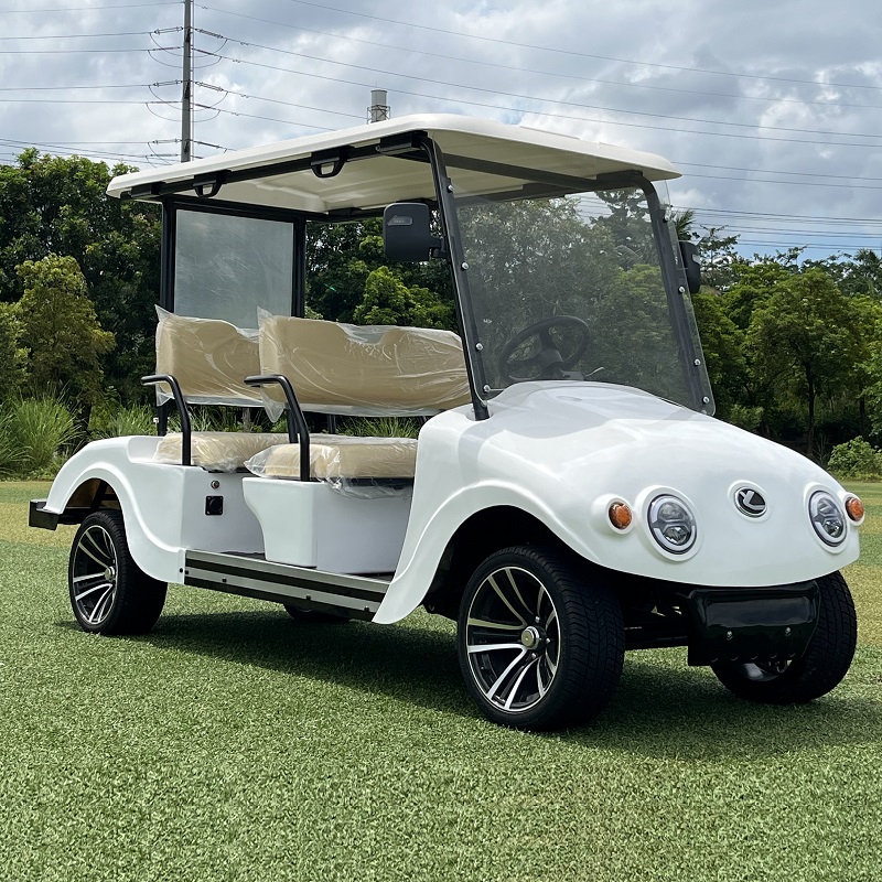 Sokakta Yasal 4 Kişilik Elektrikli Golf Arabası