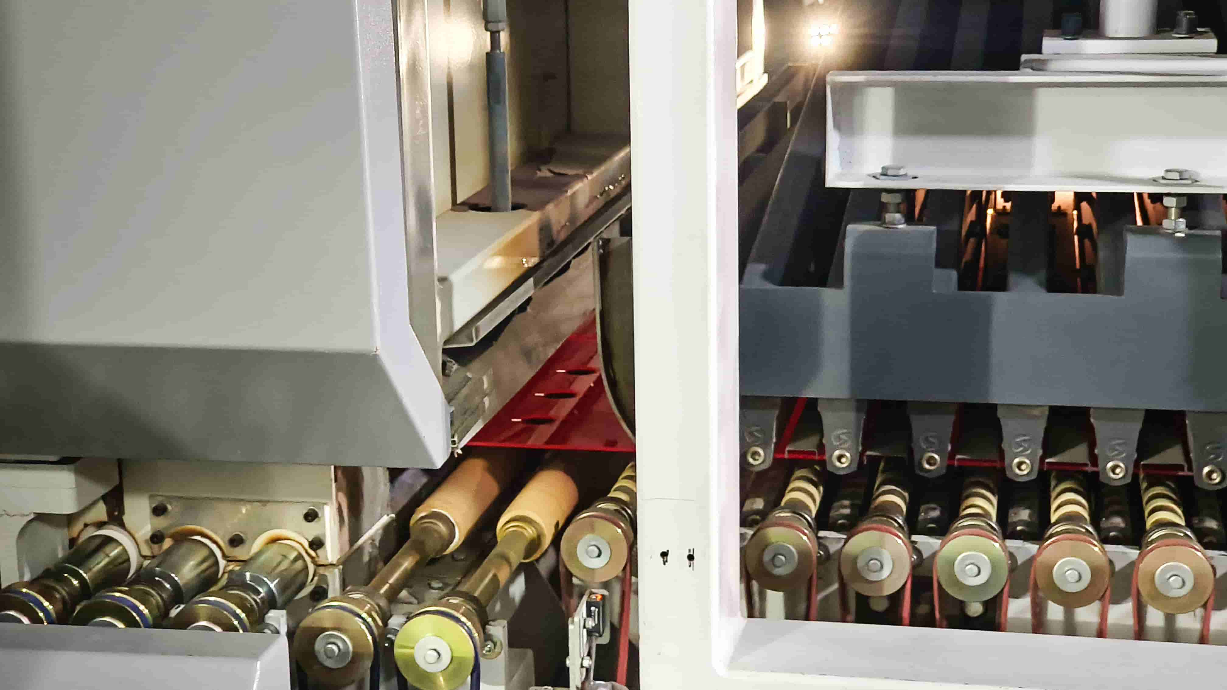glass tempering machine