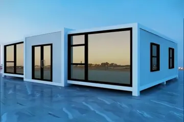 Une maison extensible en conteneur qui modifie de manière flexible l'espace de vie futur