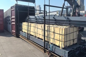 Tras el Festival de Primavera, se envían los primeros lotes de apartamentos con estructura de acero a clientes estadounidenses.