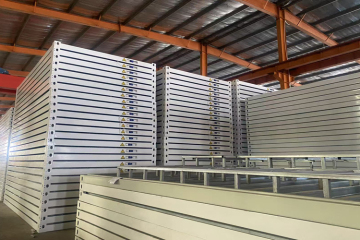 Randomly inspect the packing house