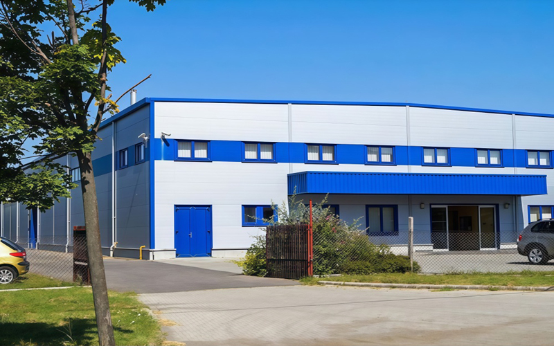 Edifici in acciaio metallico