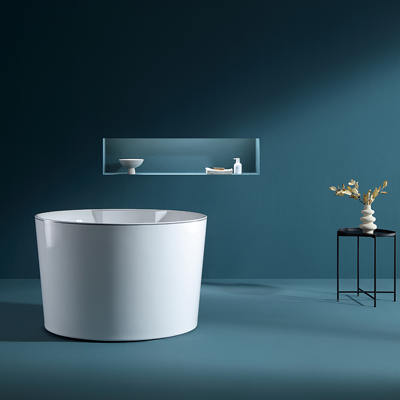 Bathtub With Seat