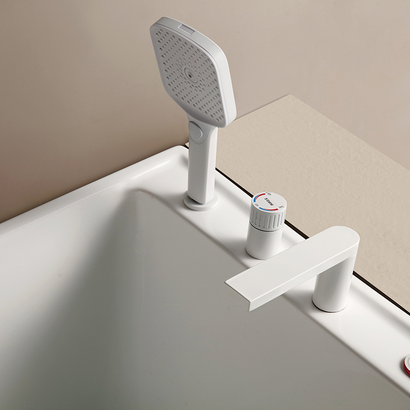 White Standard Free Standing Deep Soaking Tub