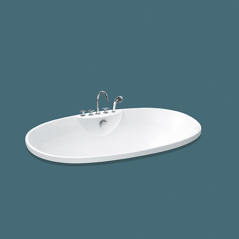 Recessed bathtub Recessed bathtub