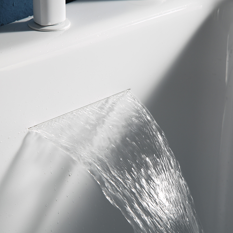 Freestanding deep soaking bathtub With Shower