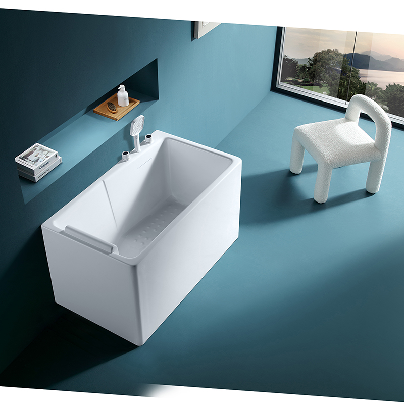 Freestanding deep soaking bathtub With Shower