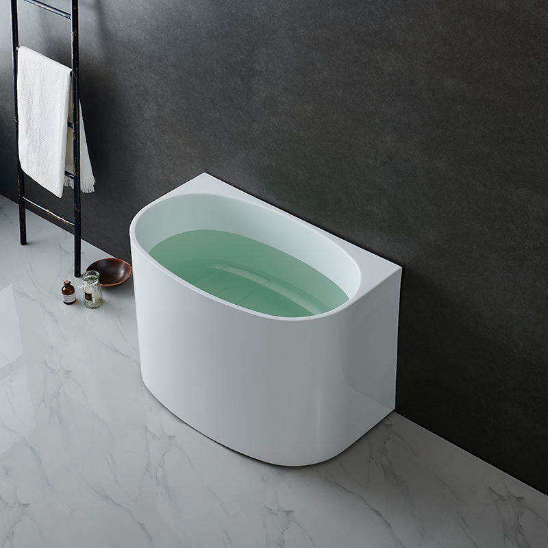 Small Freestanding Corner Bathtub