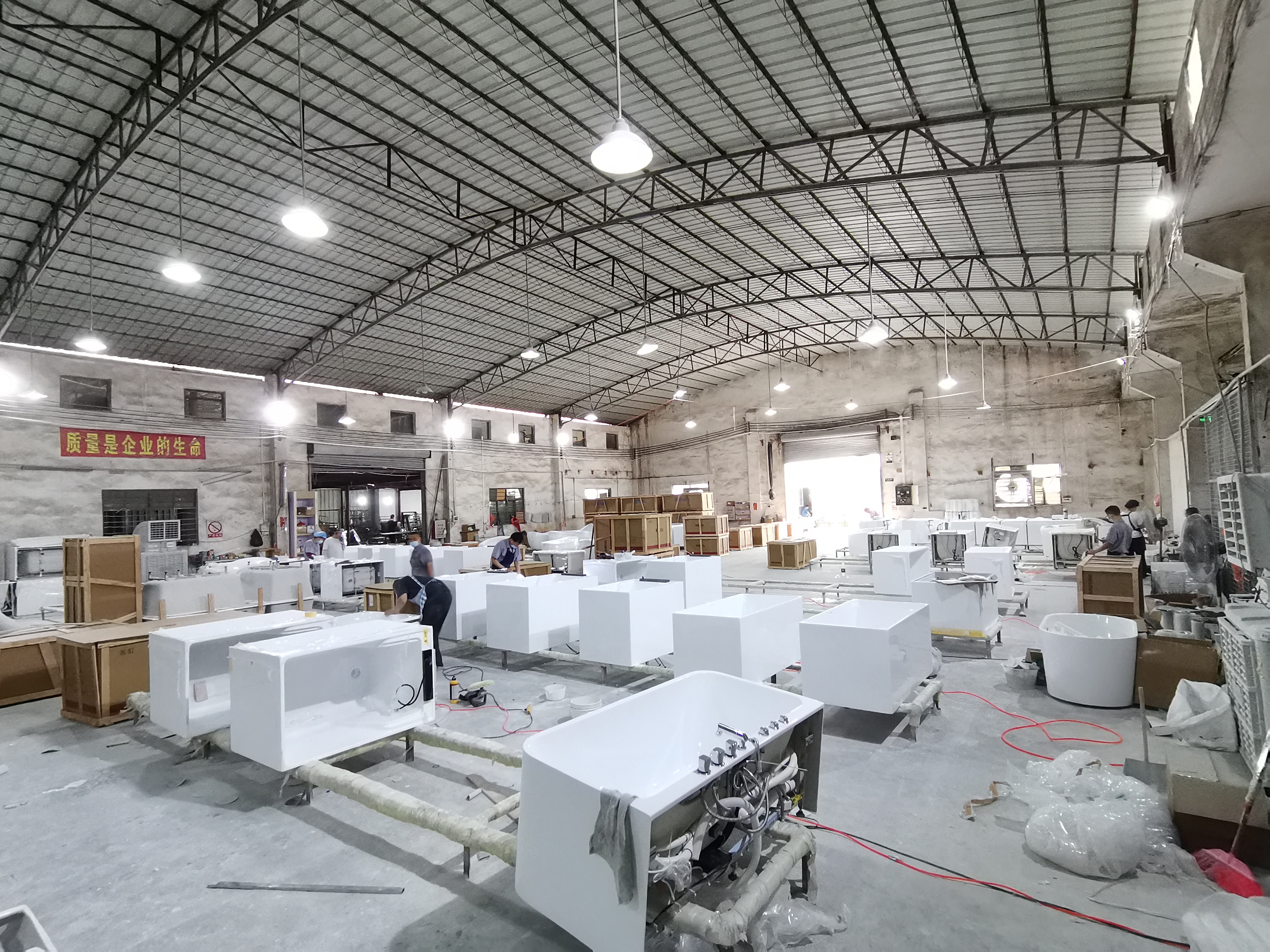 抛光车间.jpg 抛光车间.jpg