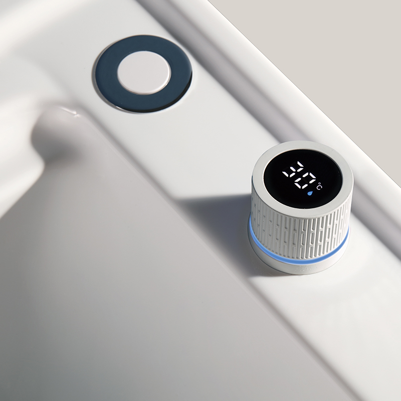 tub with jets tub with jets