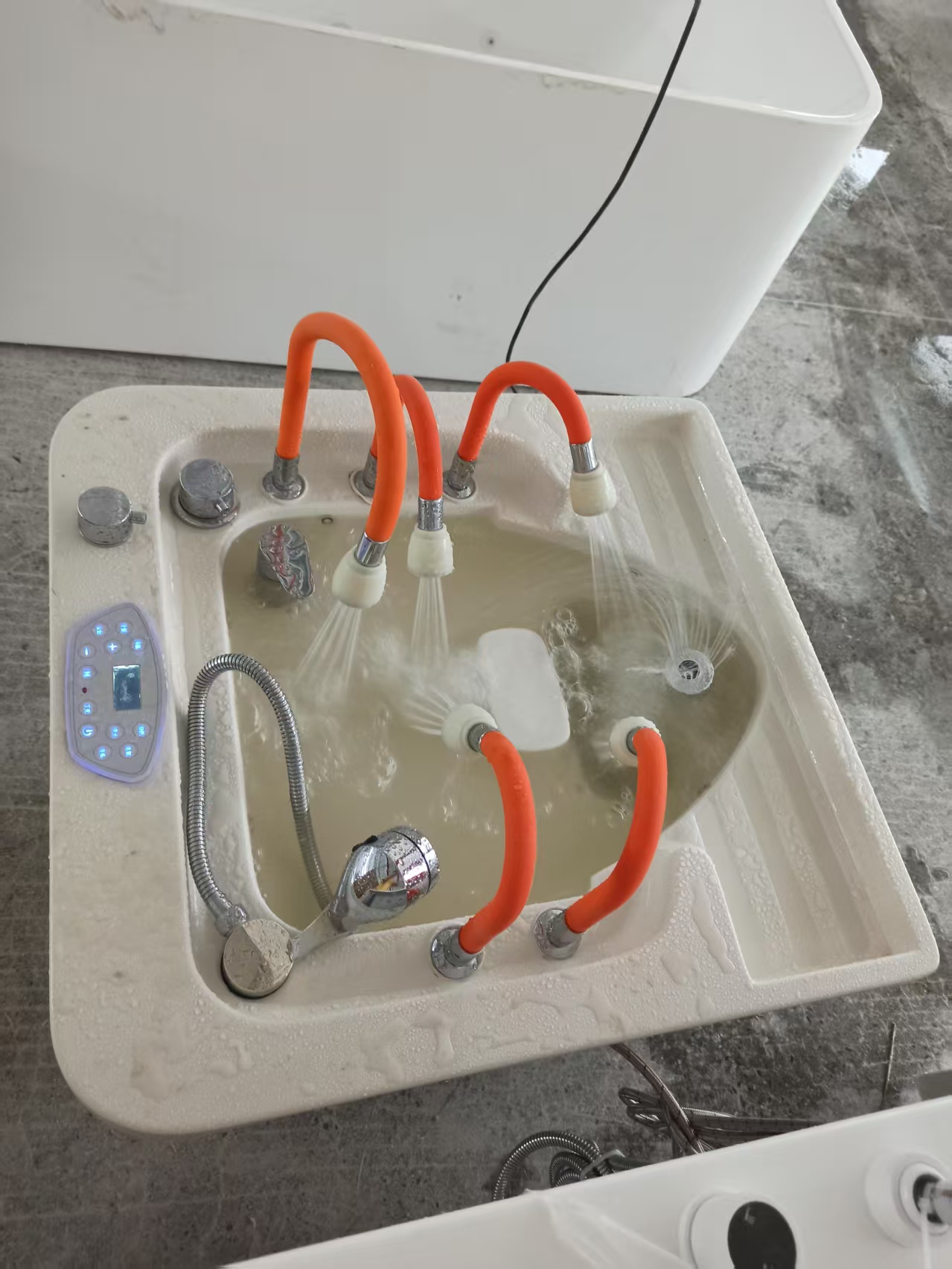 bathtub bathtub