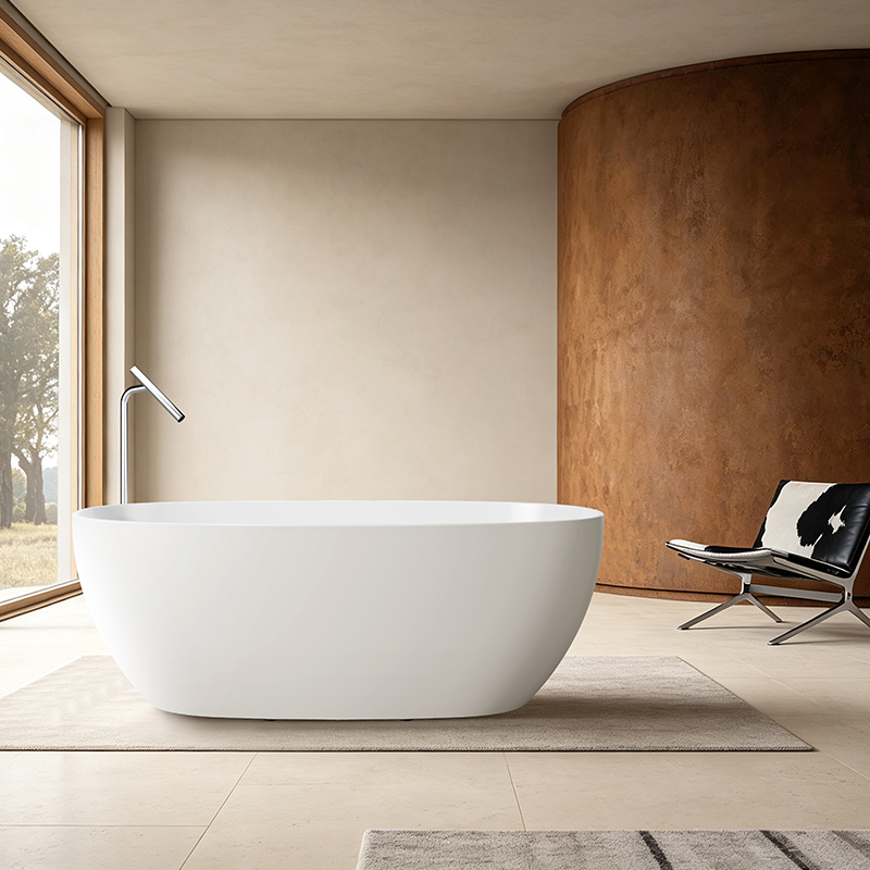 White simple bathtub