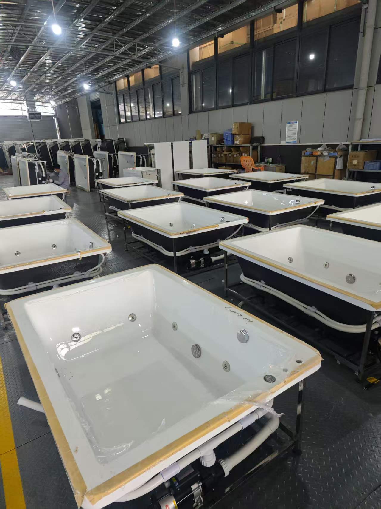 jacuzzi linea soaking tub