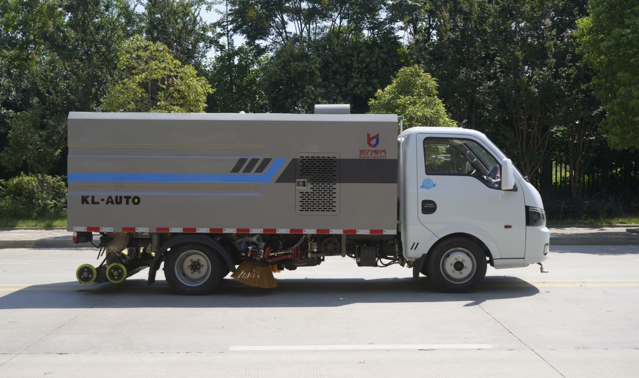 mini wash sweeper truck factory