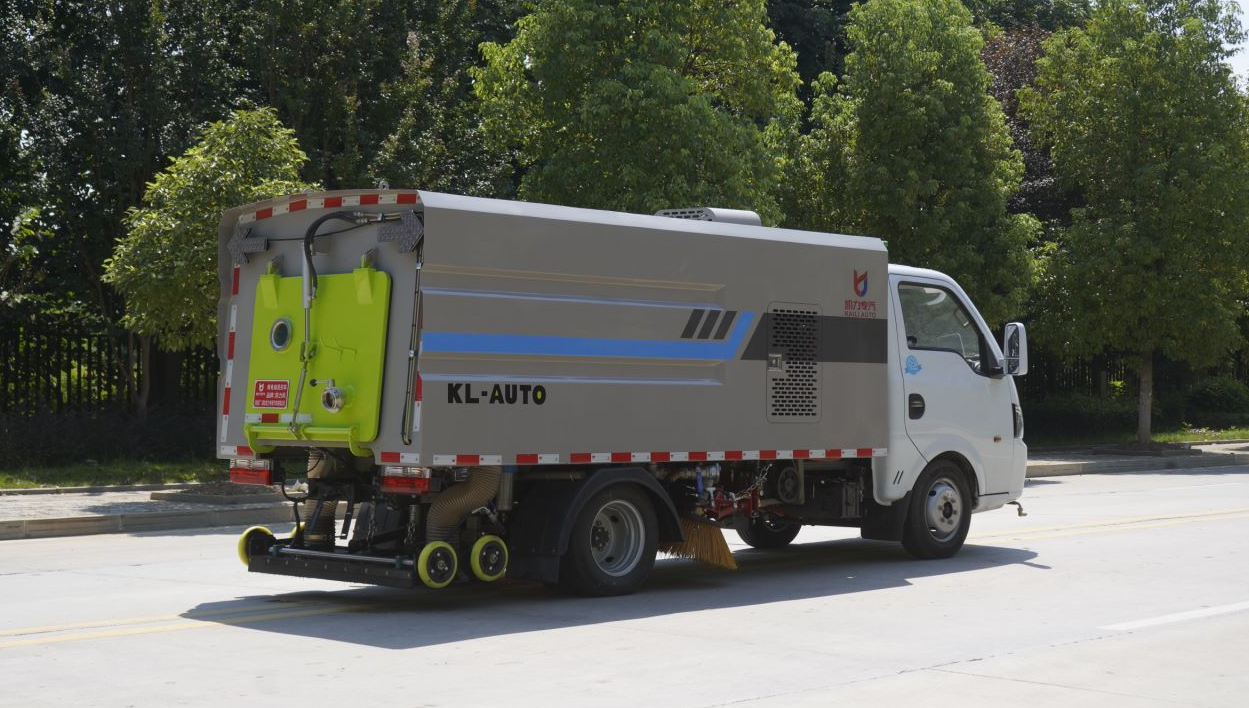 mini wash sweeper truck factory