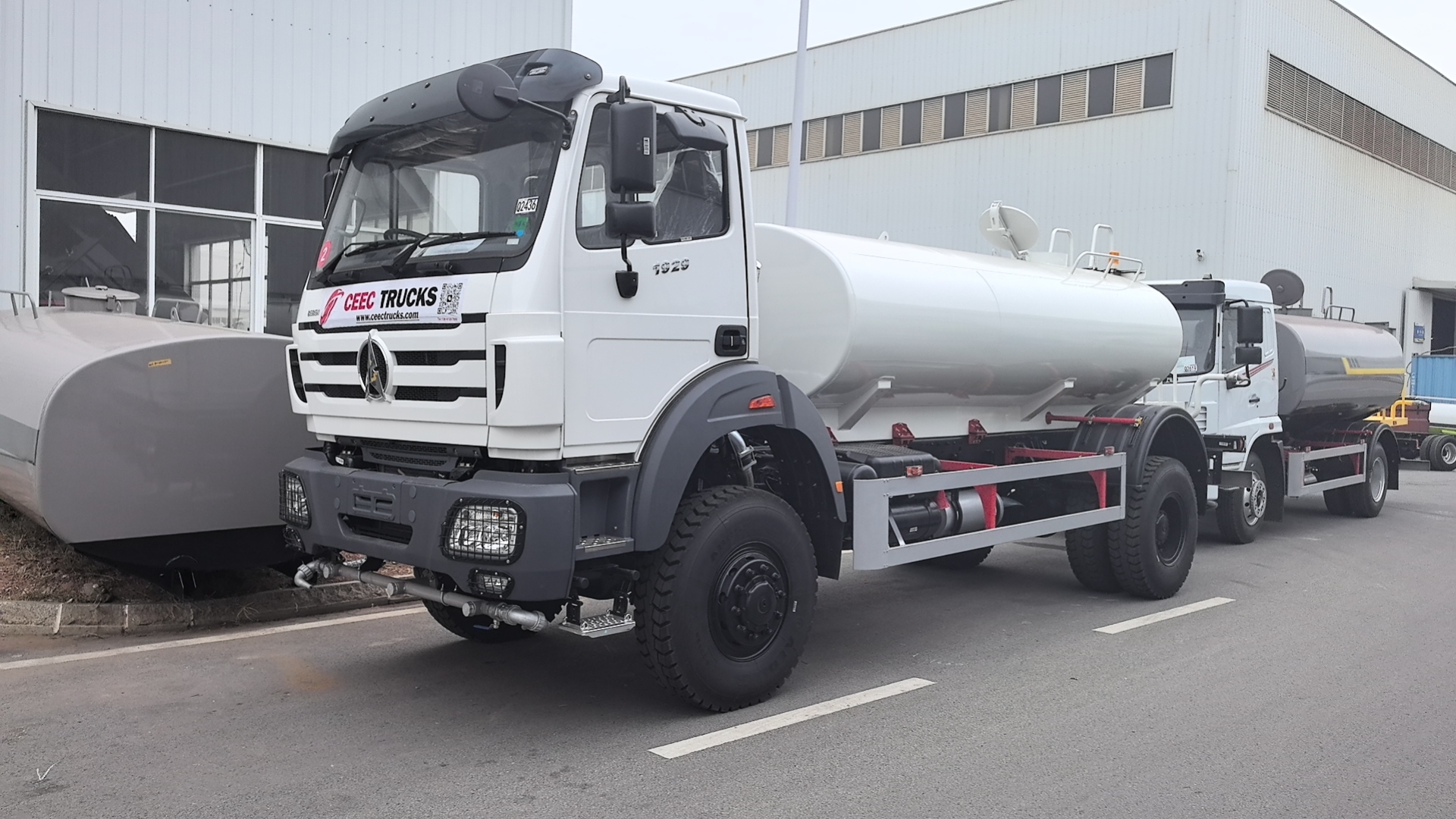 BEIBEN 4WD 12CBM Sulama Kamyonu