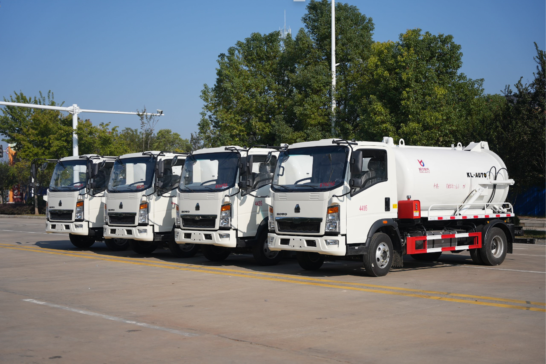 HOWO suction sewage truck