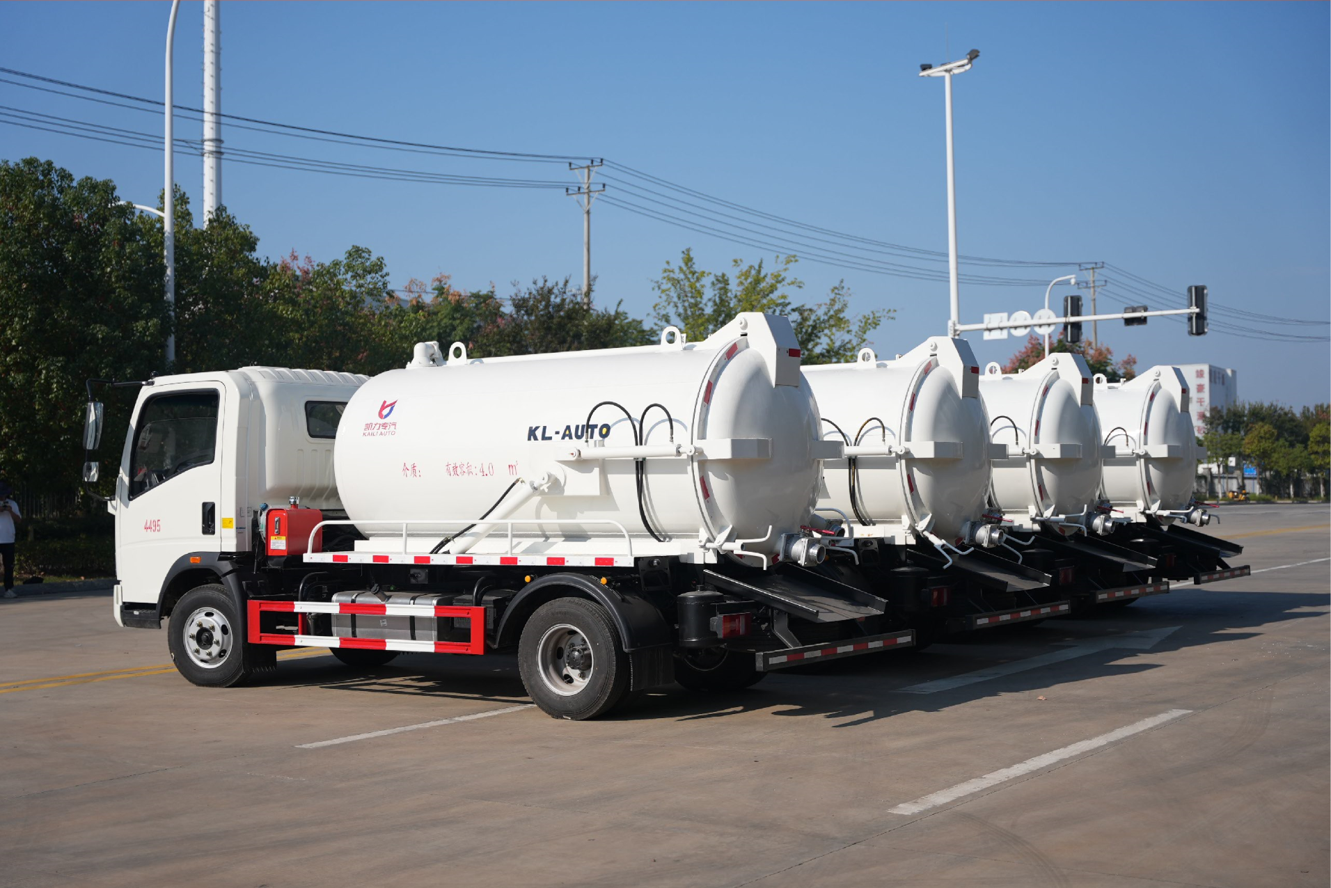 HOWO suction sewage truck