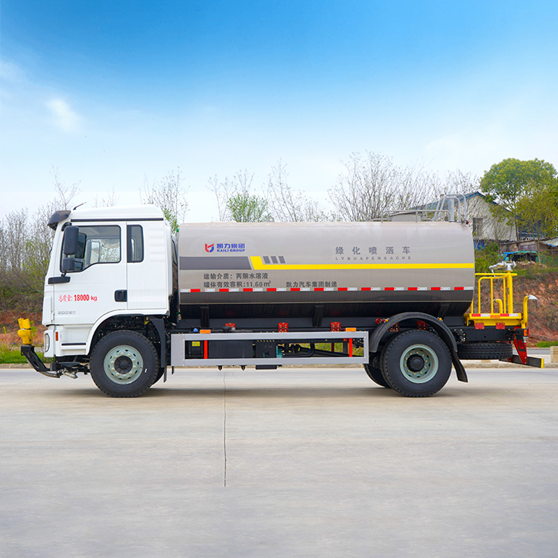 Water sprinkler truck