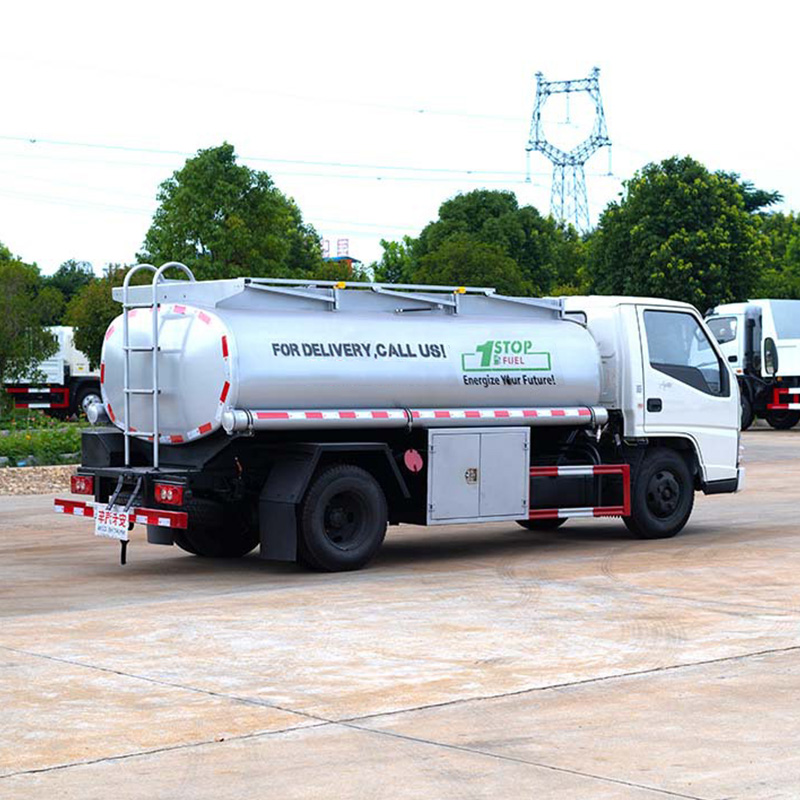 Camion-citerne de transport de mazout neuf JAC à vendre