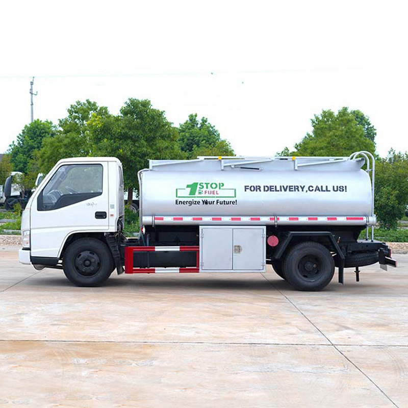 Camion-citerne de transport de mazout neuf JAC à vendre