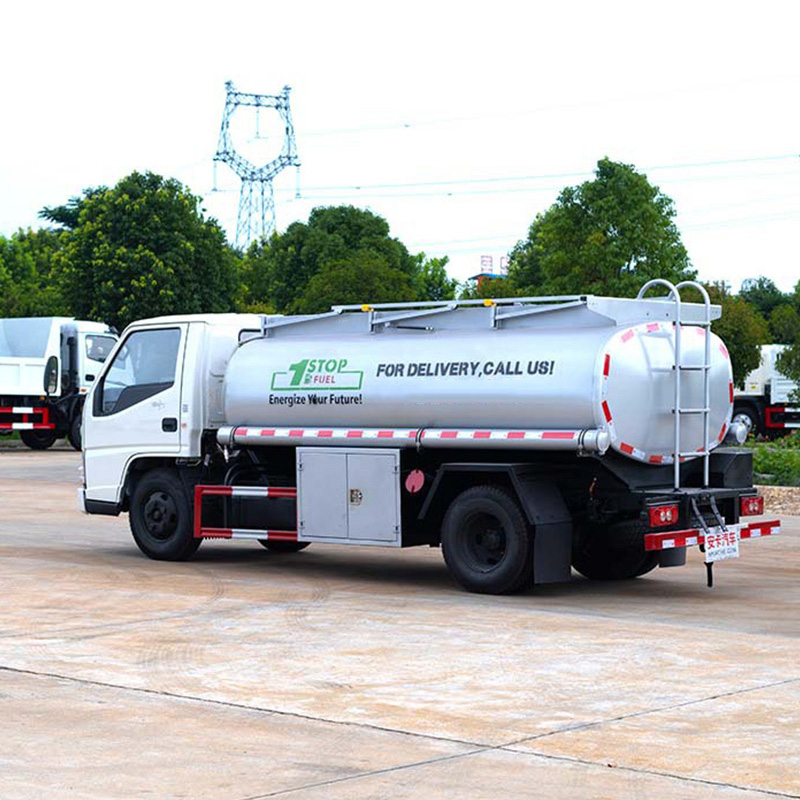 Camion-citerne de transport de mazout neuf JAC à vendre