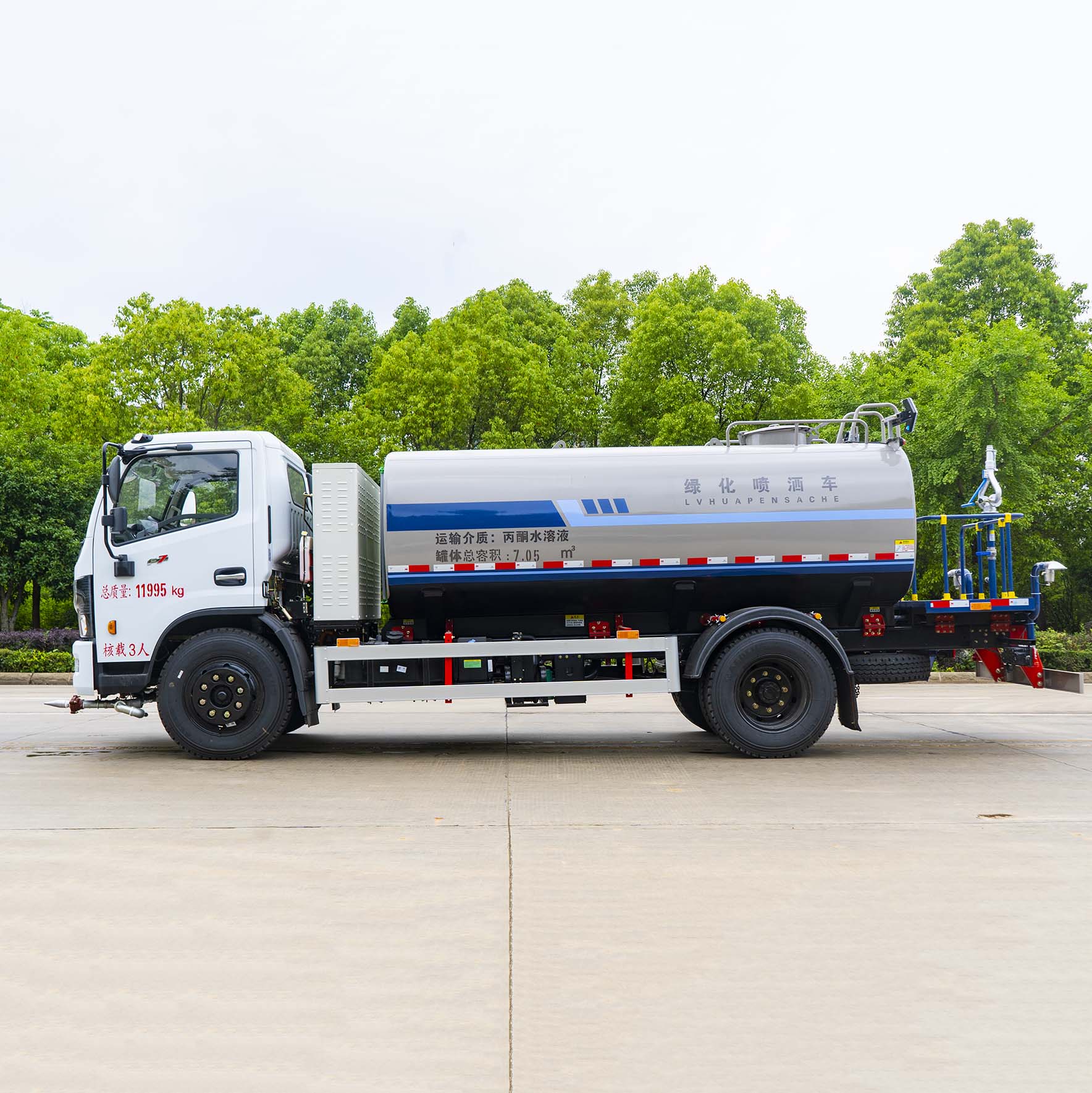 DONGFENG Furica 9CBM yeşil sulama kamyonu