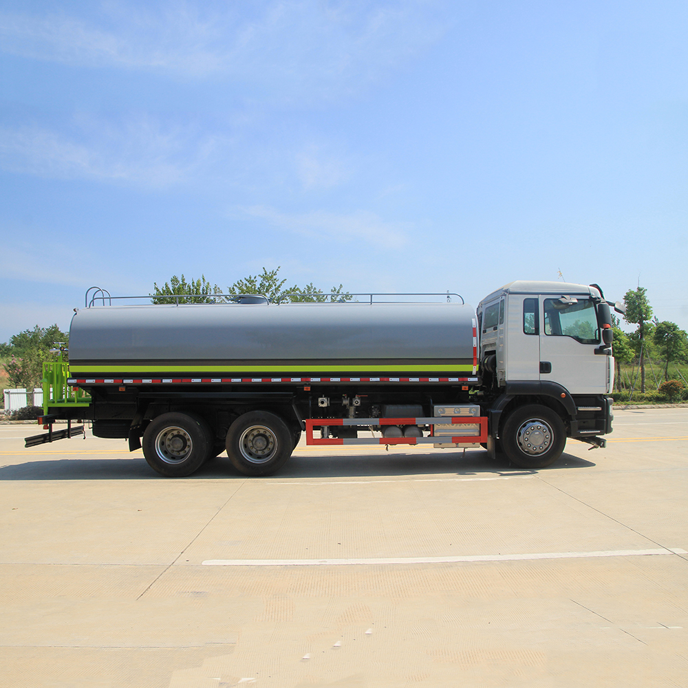SINOTRUK SITKAK 6×4 (18CBM) İçme suyu için su kamyonu