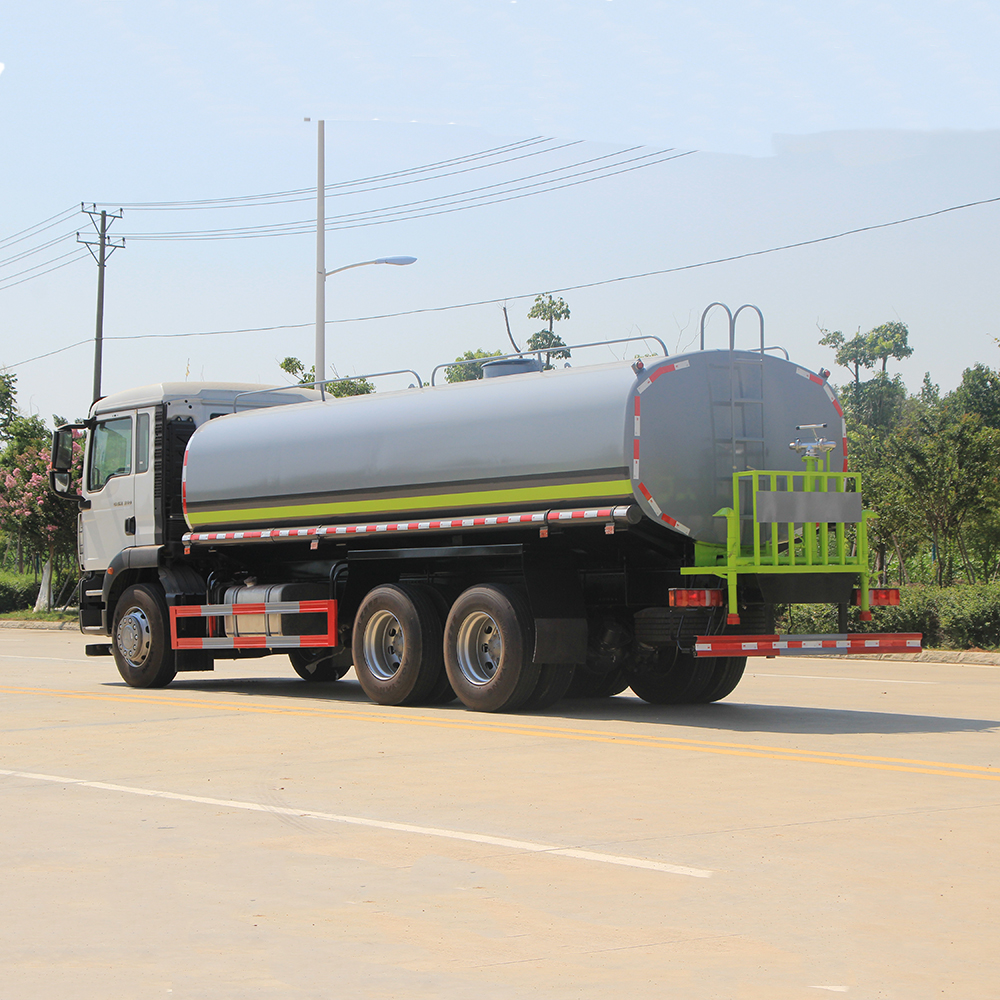 SINOTRUK SITKAK 6×4 (18CBM) İçme suyu için su kamyonu