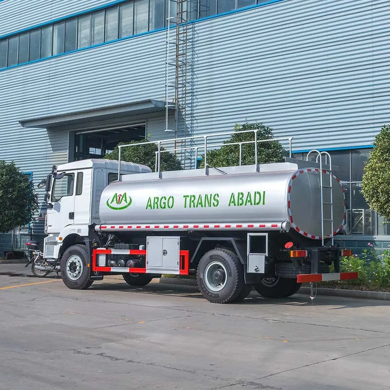 Shacman 4 * 2 16000 litrli yonilg'i baki transporti 10 g'ildirakli dizel moyi tankerlari