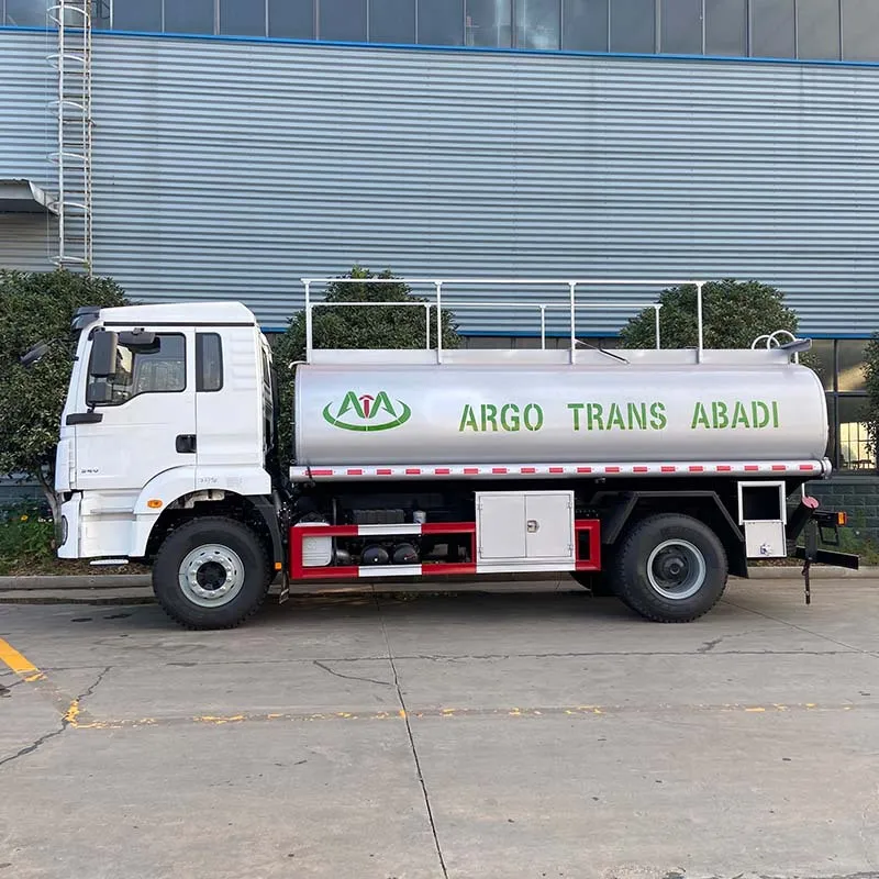 Shacman 4 * 2 16000 litrli yonilg'i baki transporti 10 g'ildirakli dizel moyi tankerlari