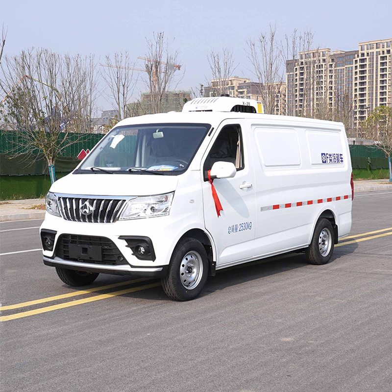 Camion frigorifique Changan Ruixing M80