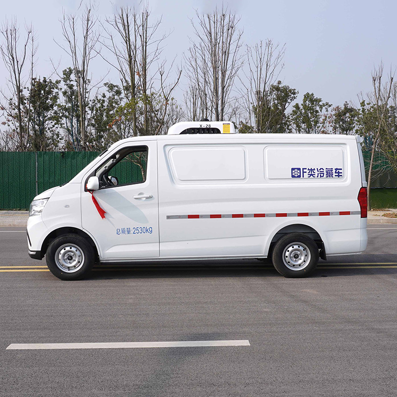 Camion frigorifique Changan Ruixing M80