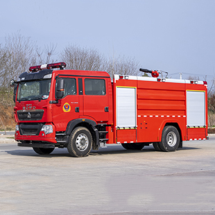 Синотрук ХОВО спасательная пожарная машина с водяной пеной 4X2 пожарный автомобиль