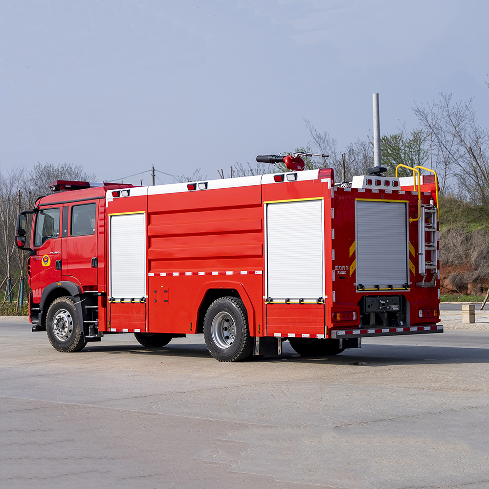Синотрук ХОВО спасательная пожарная машина с водяной пеной 4X2 пожарный автомобиль