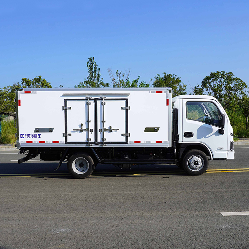 Camion frigorifique diesel Yuejin Xiaofuxing S80