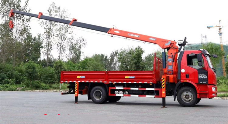 folding crane truck