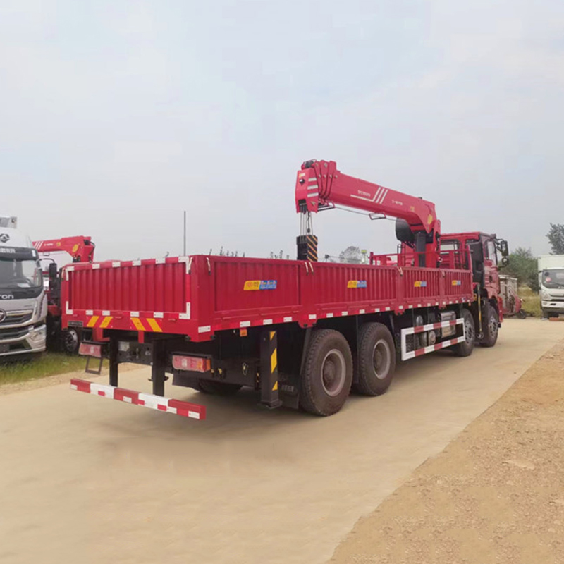 Hot Sale Shacman 8X4 LHD Cargo Truck na may 14T Knuckle Boom Crane Truck Mounted Crane