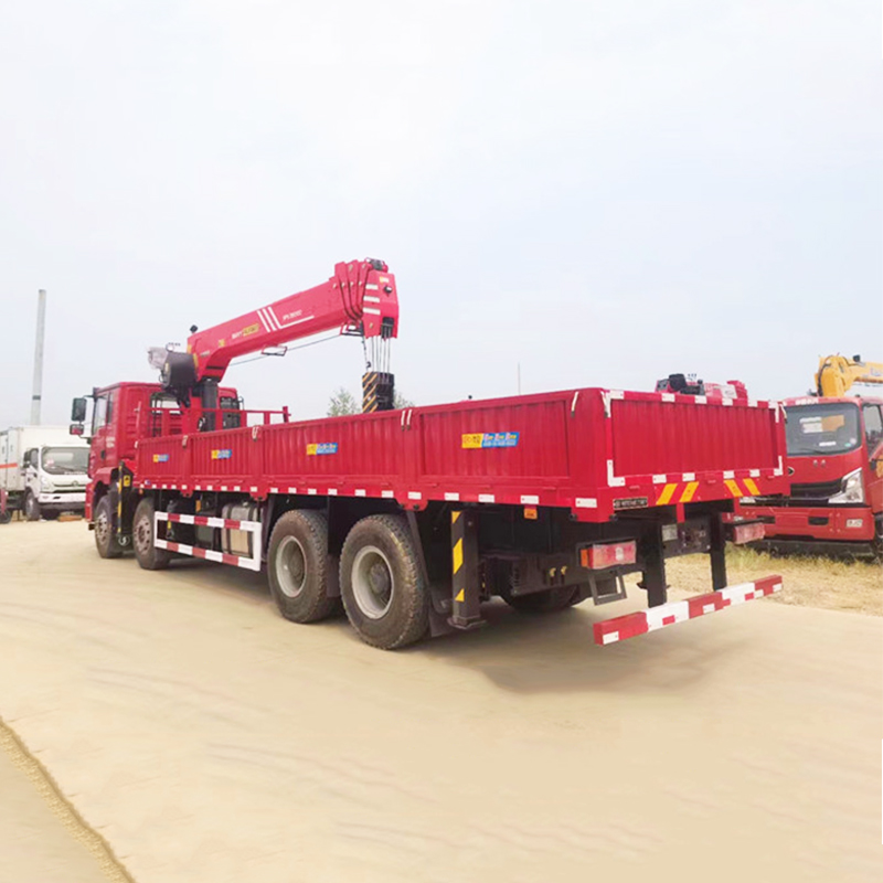 Hot Sale Shacman 8X4 LHD Cargo Truck na may 14T Knuckle Boom Crane Truck Mounted Crane