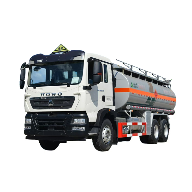 HOWO TX 350 horsepower 6X4 oil tanker