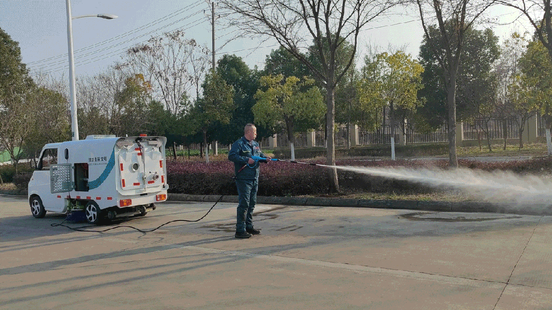 New energy road sweeper
