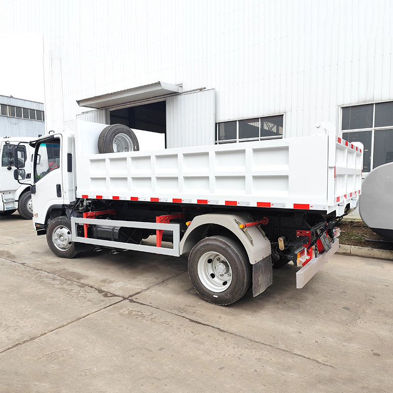 Isuzu Construction Dump Truck