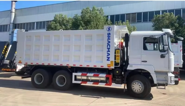 Тяжёлый самосвал Шаанци 6X4