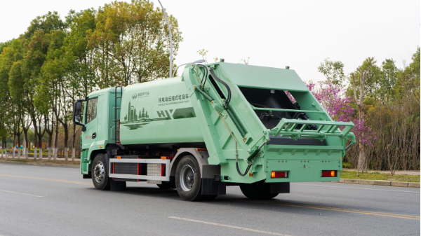 Electric Garbage Compactor Truck